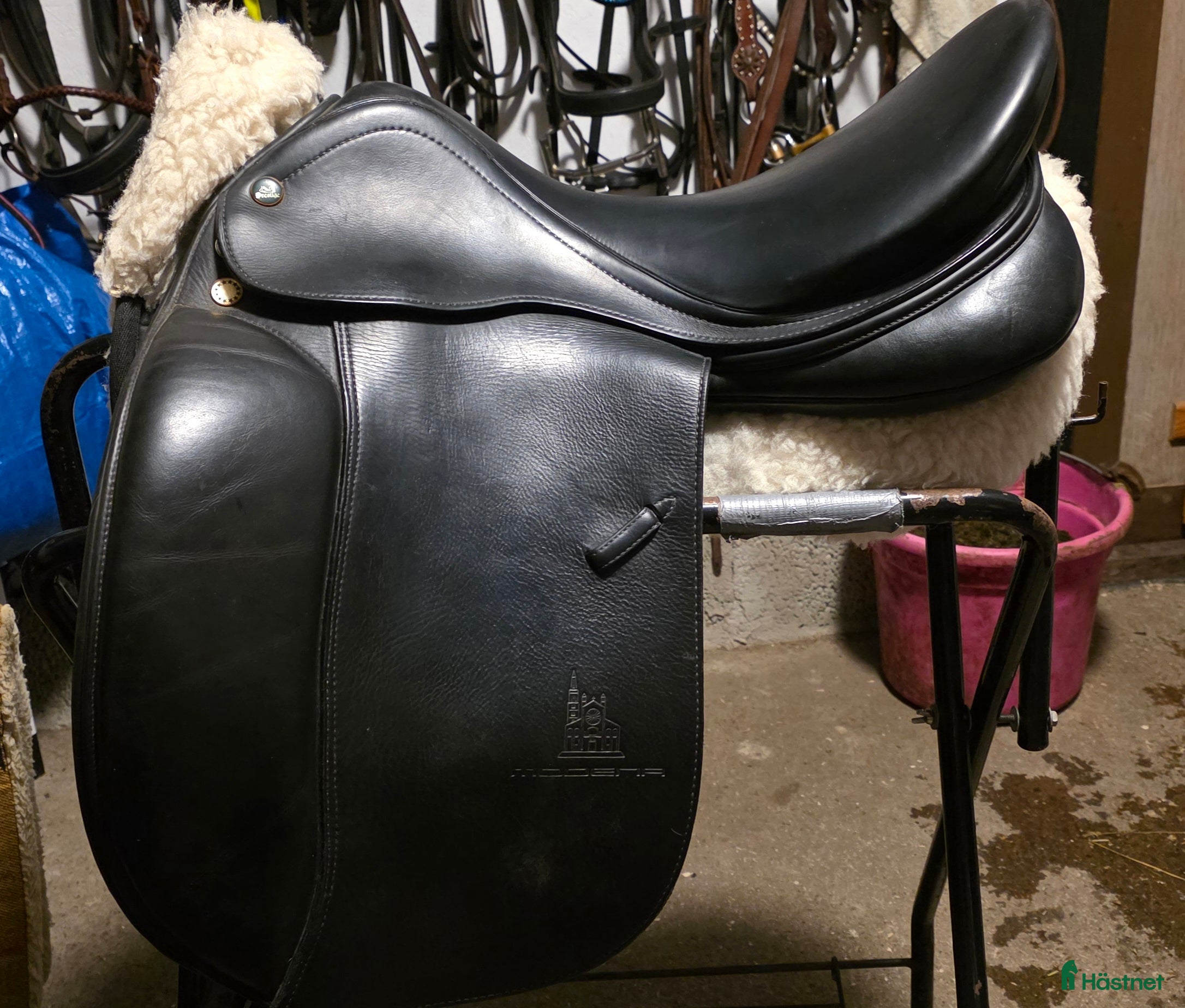 Sadlar hästutrustning Väldens skönaste sadel i Landvetter - Annons 24