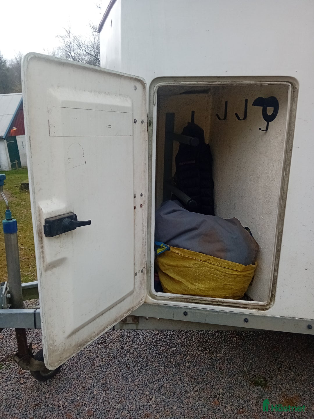 Hästtransporter  fordon & transport till salu: Välvårdad ljus hästtransport  i Örkelljunga - Annons 5