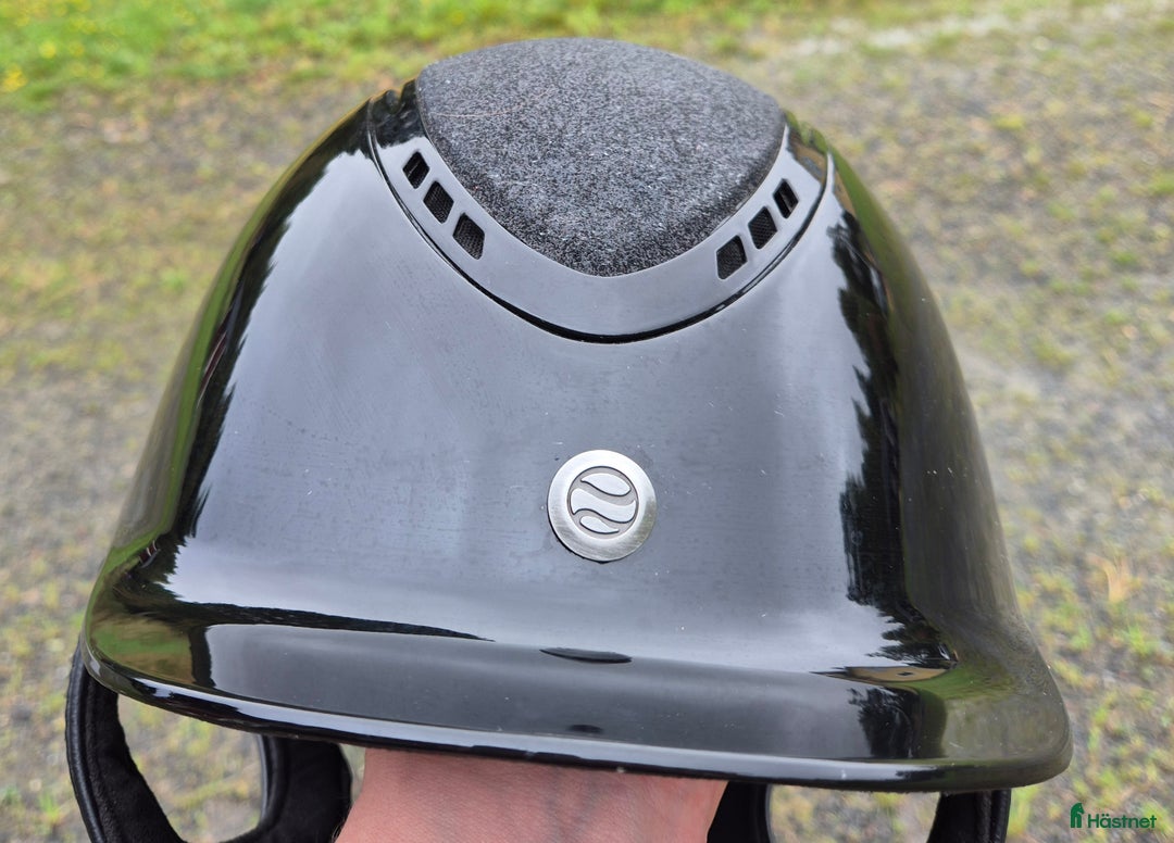 Hjälmar ryttarutrustning till salu: Svart glossy glitter L (58-60) i Ullånger - Annons 2