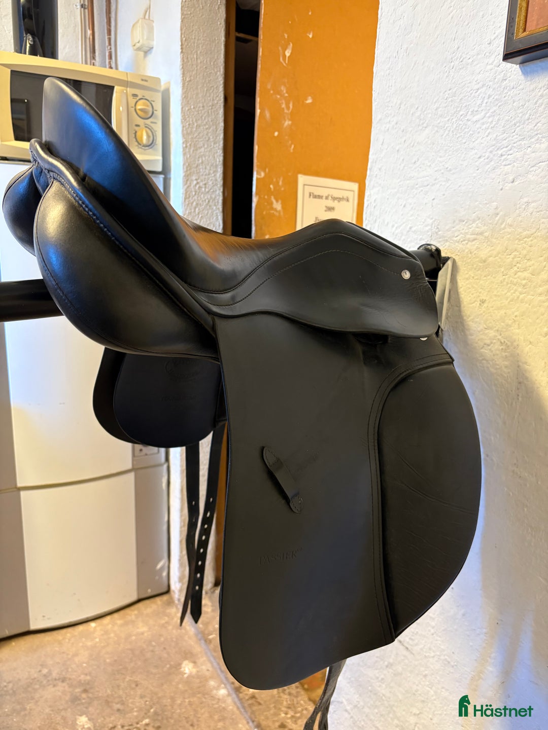 Sadlar hästutrustning till salu: Dressyrsadel för den lilla ryttaren i Fjälkinge - Annons 1