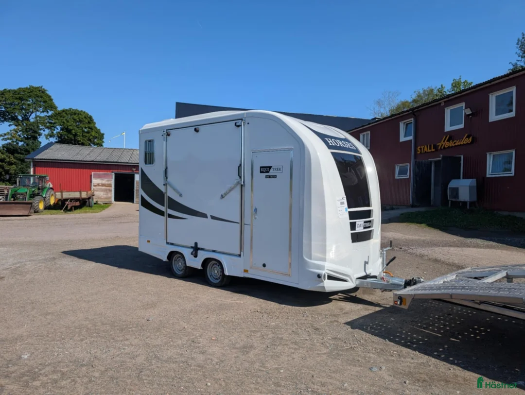 Hästtransporter  fordon & transport till salu: Equi-Trek Night-Treka bodel i Svalöv - Annons 5