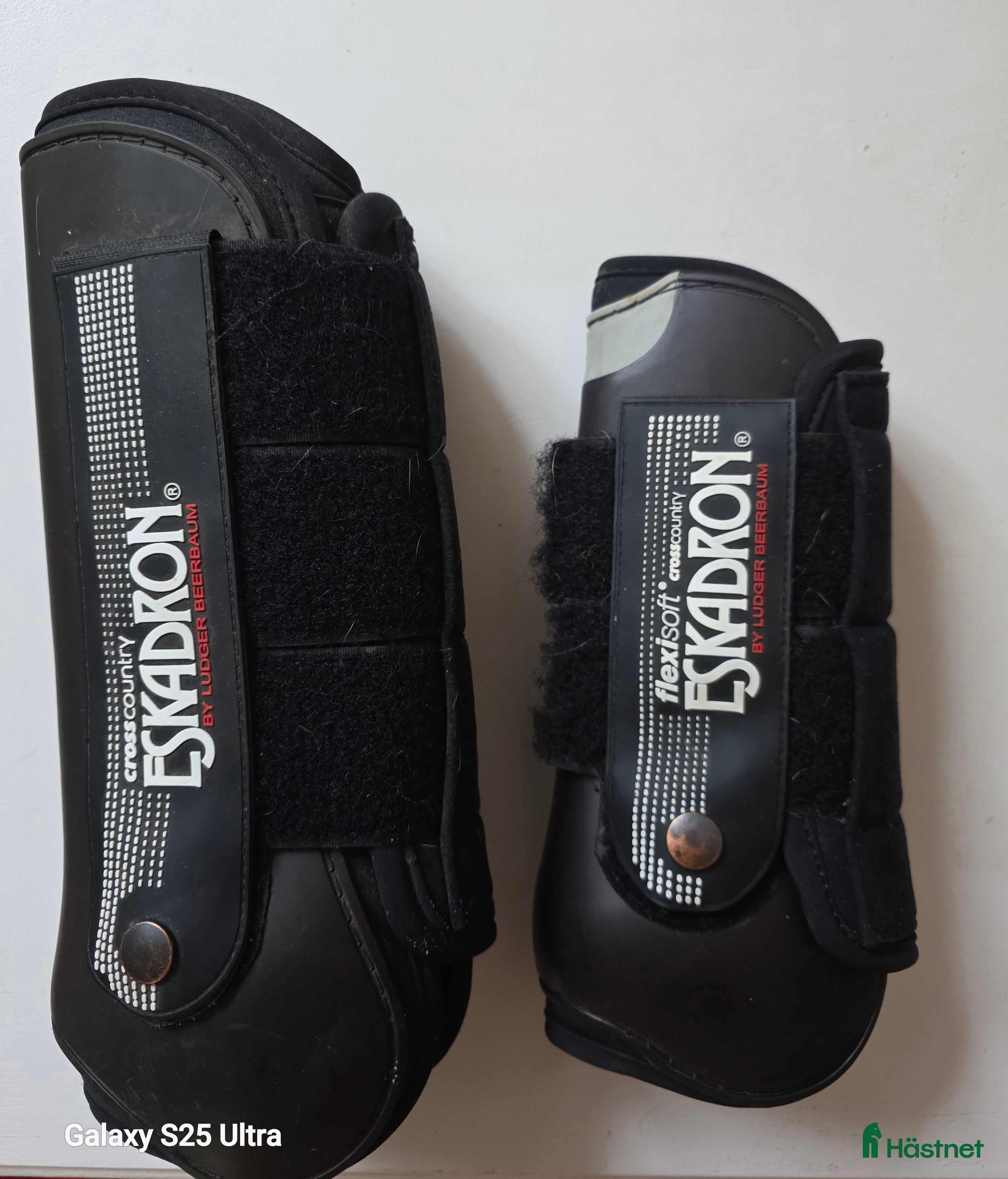 Benskydd hästutrustning Eskadron benskydd i Vadstena - Annons 1