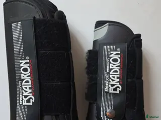 Benskydd hästutrustning Eskadron benskydd i Vadstena - Annons 1