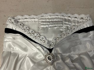 Jackor & Kavajer ryttarutrustning till salu: Plastrong i Hammarö - Annons 1