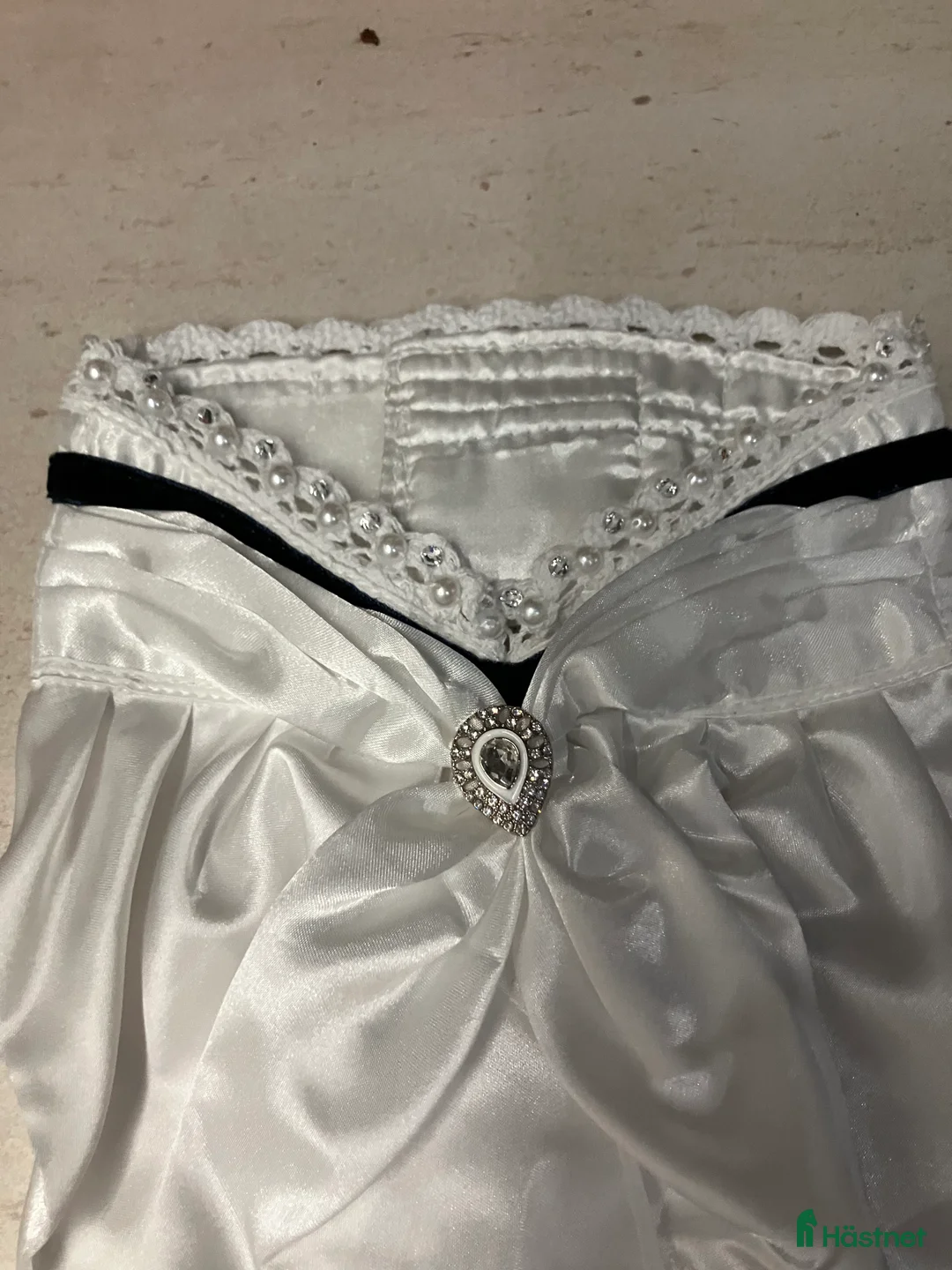 Jackor & Kavajer ryttarutrustning till salu: Plastrong  i Hammarö - Annons 1