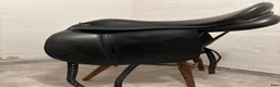 Sadlar hästutrustning till salu: Jättefin dressyrsadel - Annons 1