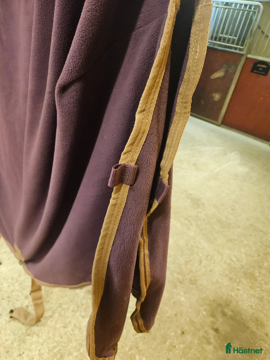 Täcken hästutrustning till salu: Amigo Fleece Cooler täcke i stl 145 i Sidensjö - Annons 3