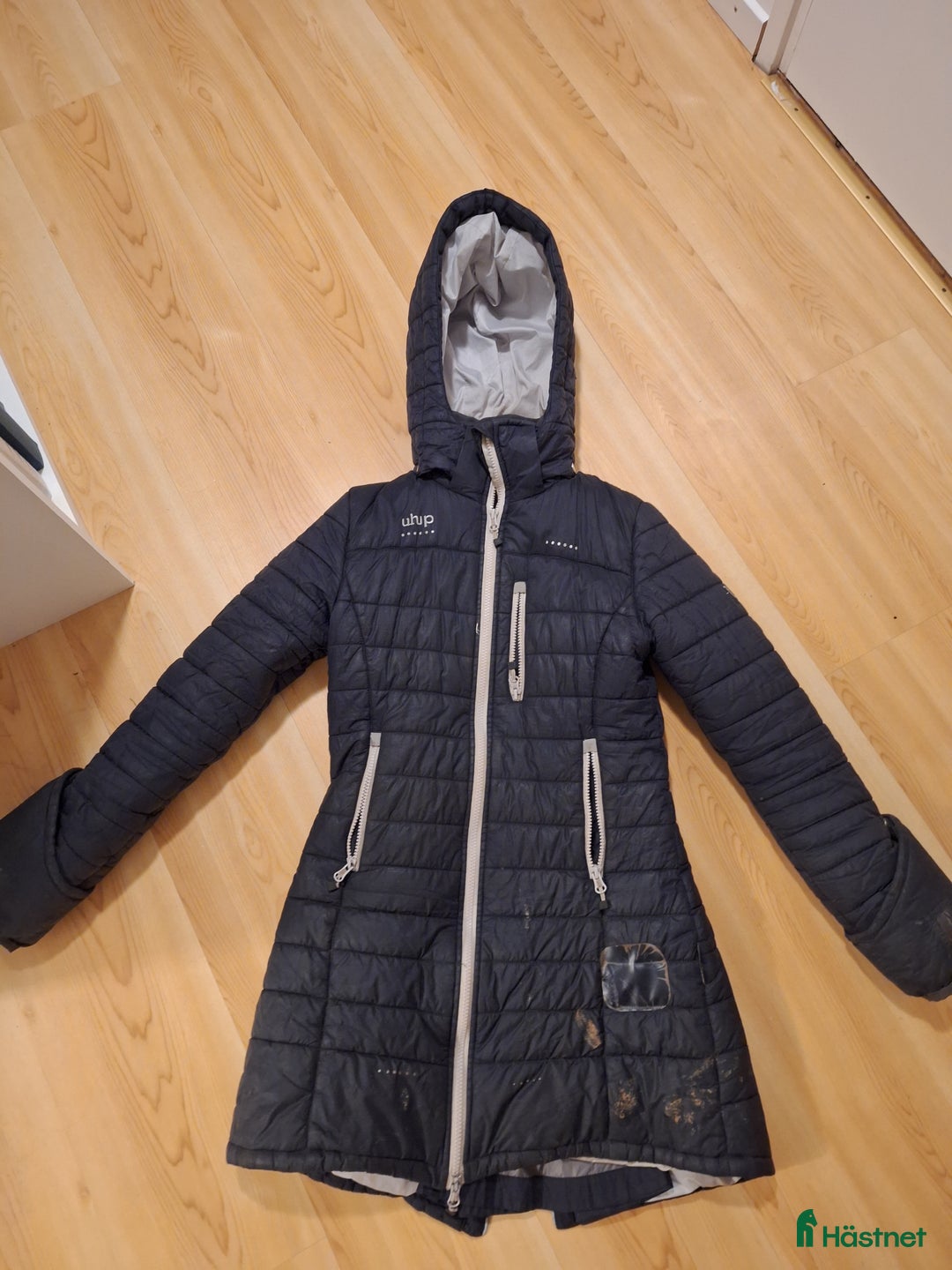 Jackor & Kavajer ryttarutrustning till salu: Snygg uhipjacka i Sturkö - Annons 1