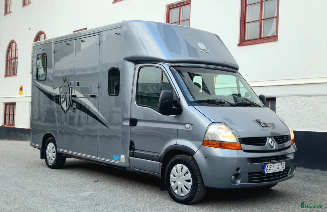 Hästlastbilar  fordon & transport till salu: 5-sitsig Theault Proteo  - Annons 1