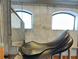 Sadlar hästutrustning till salu: Passier hoppsadel i Fjugesta - Annons 2