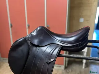 Sadlar hästutrustning till salu: Equipe Special One 17’ i Södertälje - Annons 1