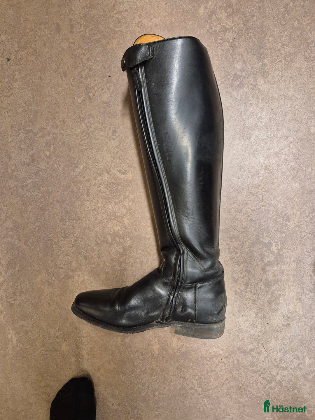 Ridstövlar ryttarutrustning till salu: Dressyrstövlar med extra allt i Kungsängen - Annons 7