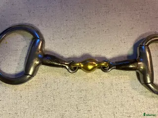 Bett hästutrustning Tredelat bett i Rödeby - Annons 3