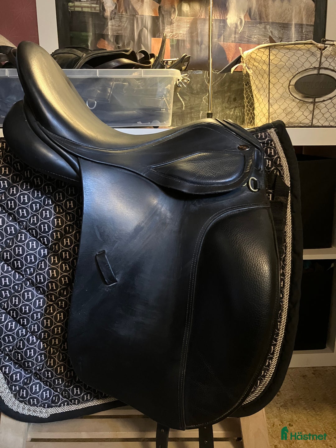 Sadlar hästutrustning till salu: Dressyrsadel Globus click i Hammarö - Annons 5
