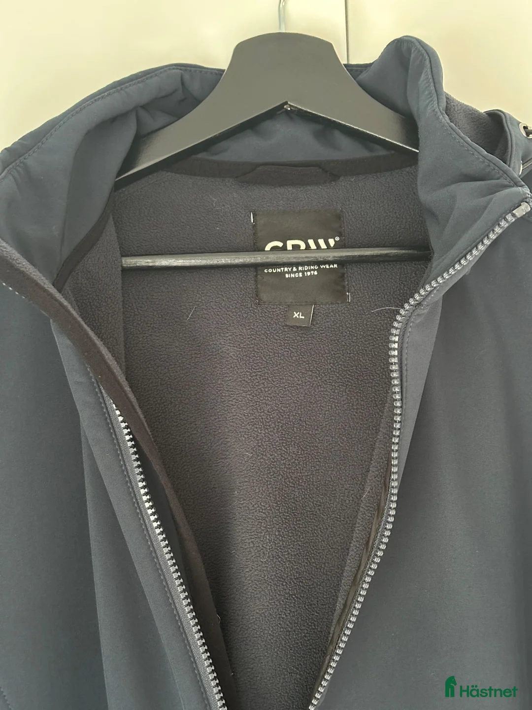 Jackor & Kavajer ryttarutrustning till salu: Fodrad softshelljacka XL - Annons 3