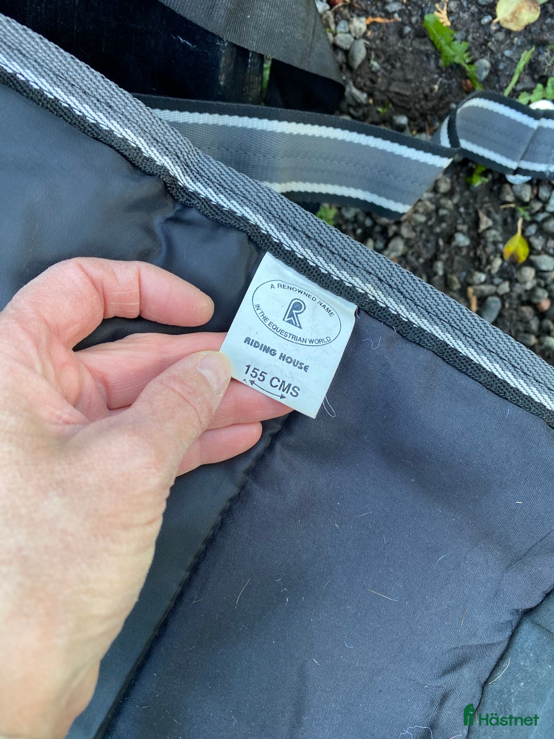 Täcken hästutrustning till salu: Riding house stalltäcke 155cm i Skå - Annons 2