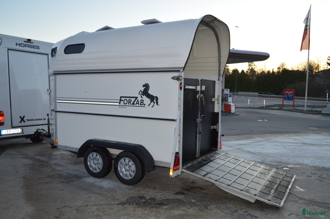 Hästtransporter  fordon & transport till salu: Forzab Cavallo SEH20 2016 Totalvikt 1990kg i Kvicksund - Annons 4