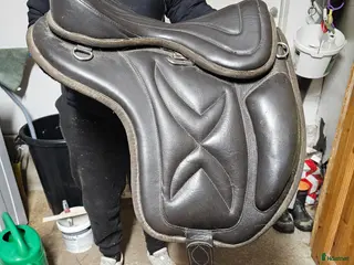 Sadlar hästutrustning till salu: Bomlös sadel - Annons 1