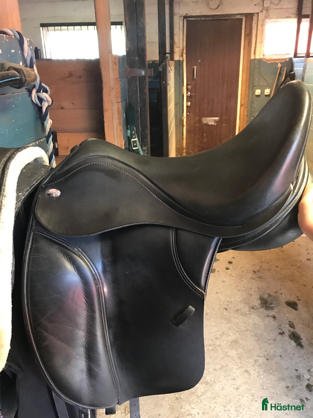 Sadlar hästutrustning till salu: Thorowgood dressyr sadel i Lycke - Annons 1