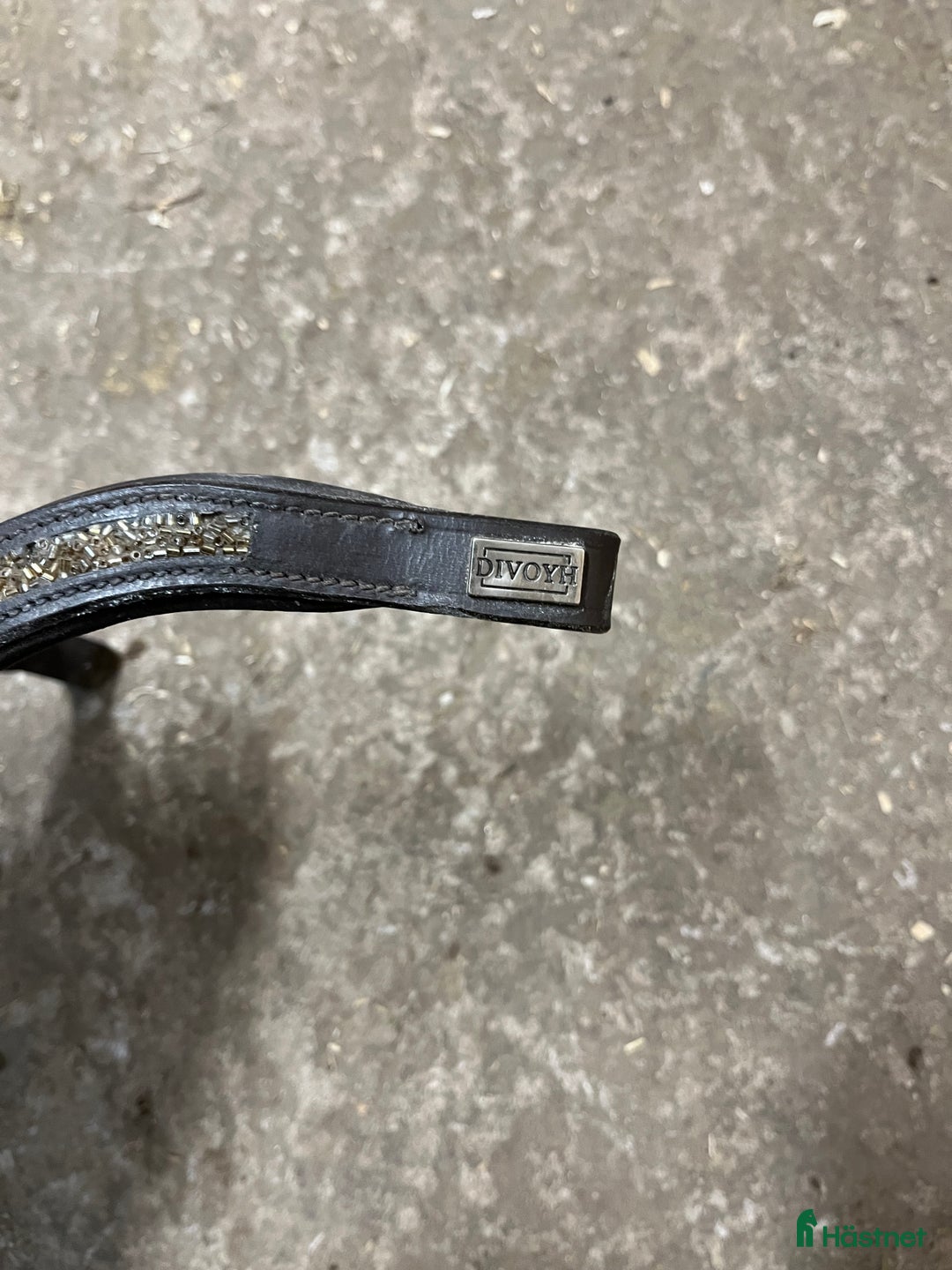 Träns hästutrustning till salu: Divoyh pannband brunt i Landsbro - Annons 2