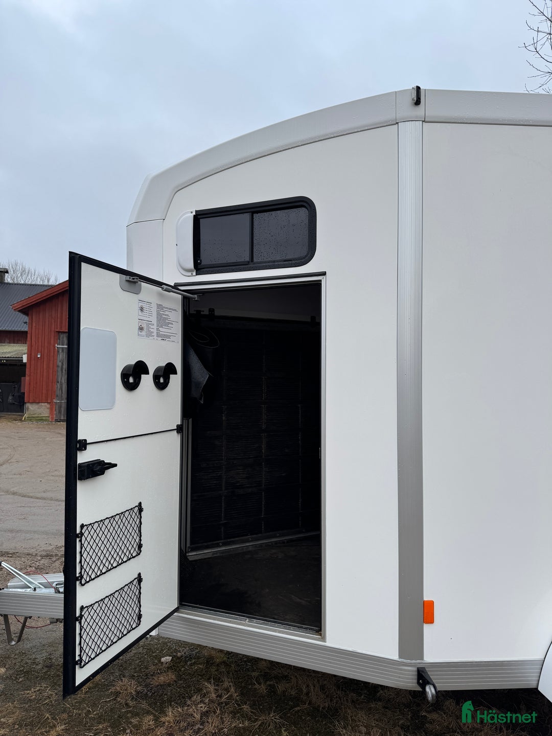 Hästtransporter  fordon & transport till salu: Ume B50 - nyskick i Stenkullen - Annons 6