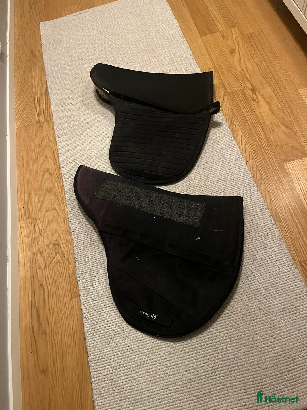 Sadeltillbehör hästutrustning till salu: Grandeurpad till bomlös sadel i Luleå - Annons 1