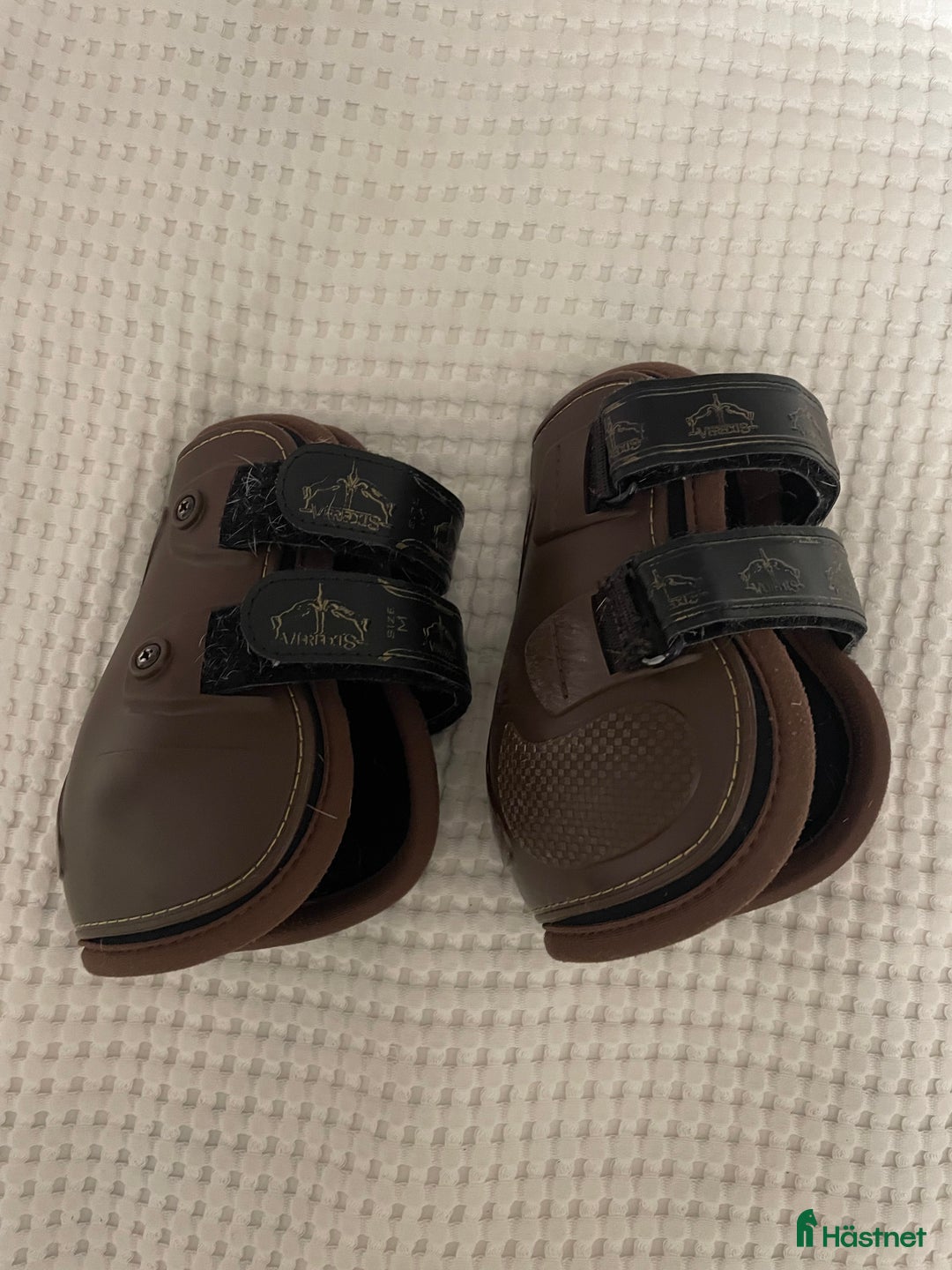 Benskydd hästutrustning till salu: Veredus skydd i Sävedalen - Annons 2