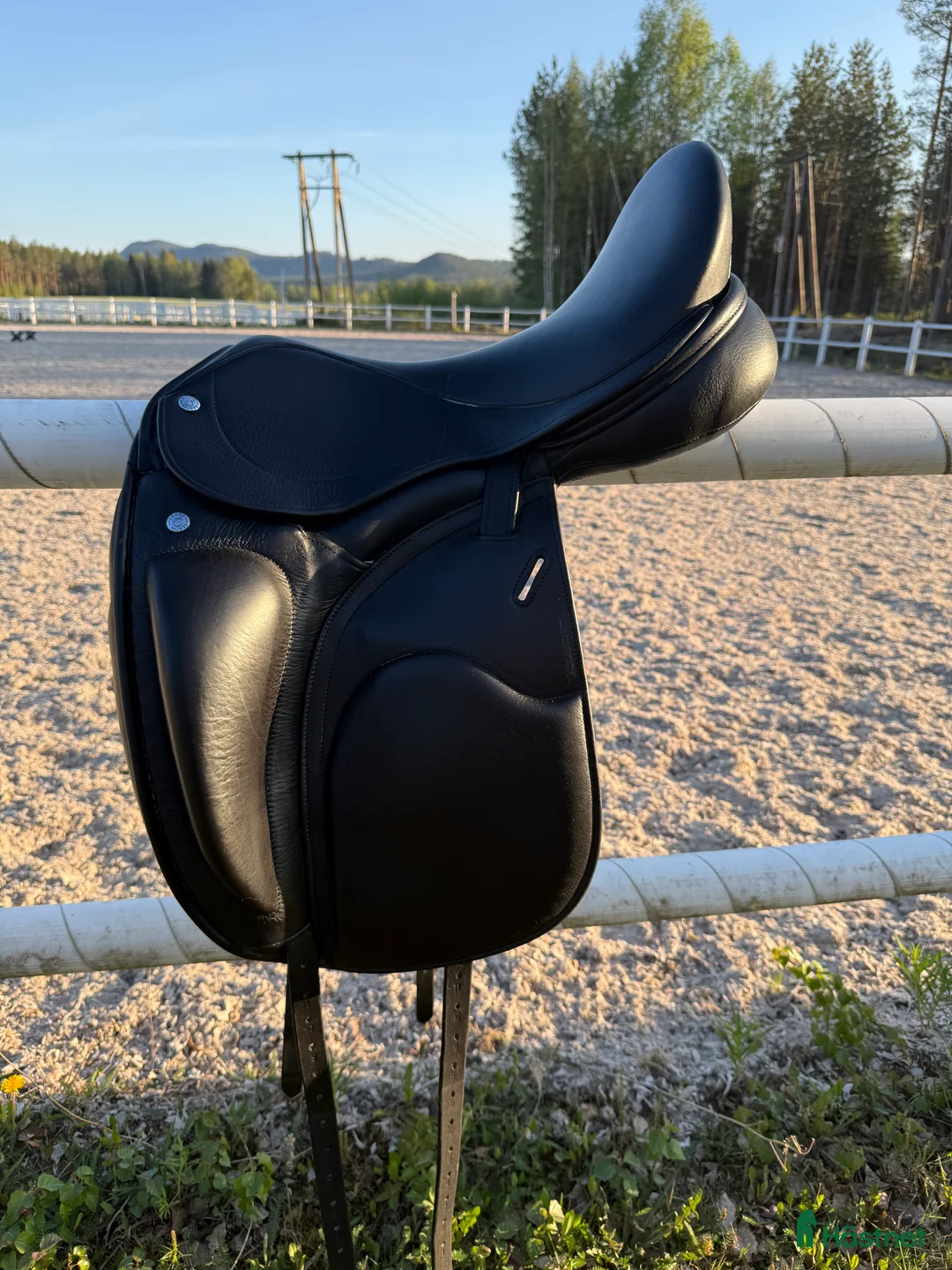 Sadlar hästutrustning till salu: frank baines adagio symphony i Stange - Annons 1