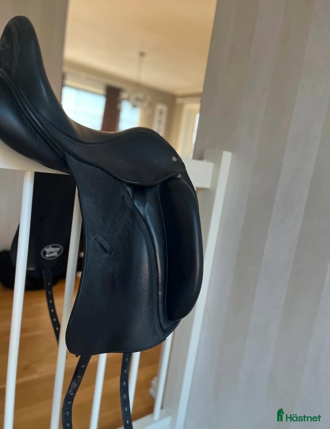 Sadlar hästutrustning till salu: Custom Wolfgang dressyrsadel i Uddevalla - Annons 8