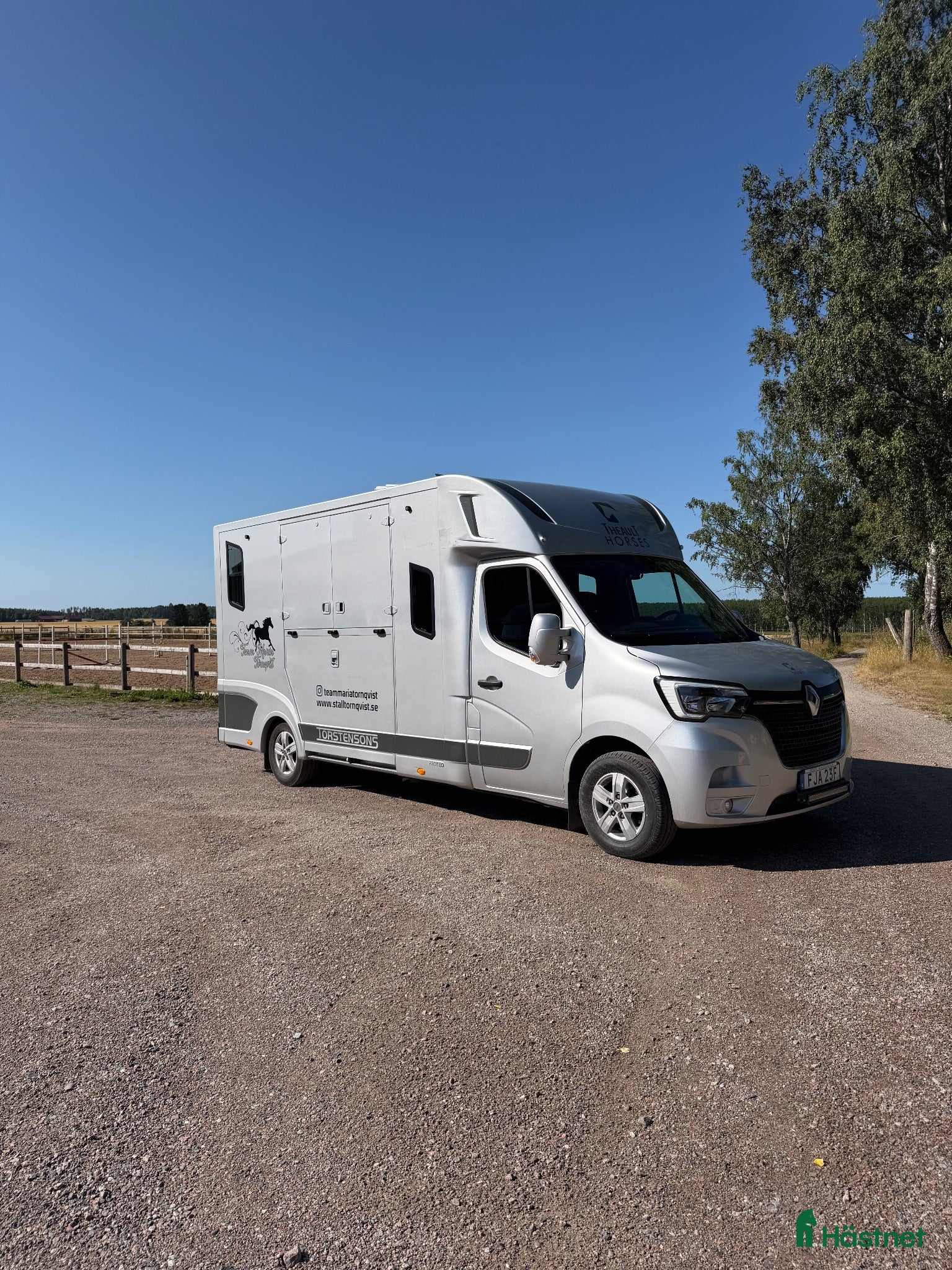 Hästlastbilar  fordon & transport till salu: Theault switch -2023 Hästlastbil  - Annons 9