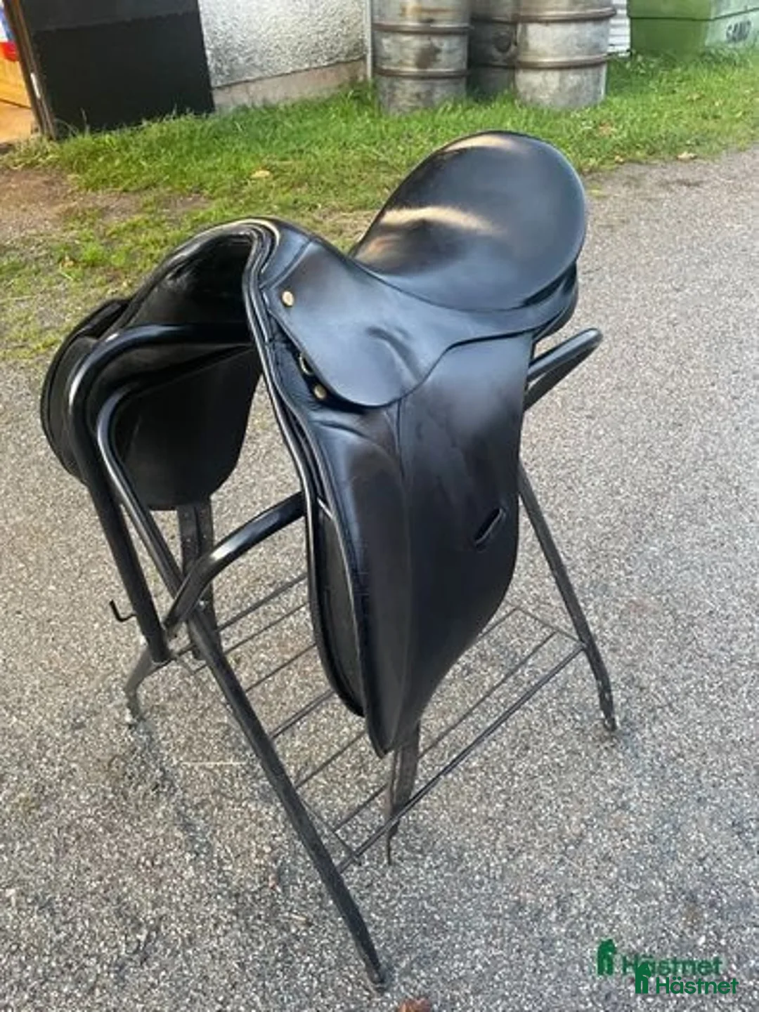 Sadlar hästutrustning till salu: Windsor dressyrsadel  i Grästorp - Annons 2