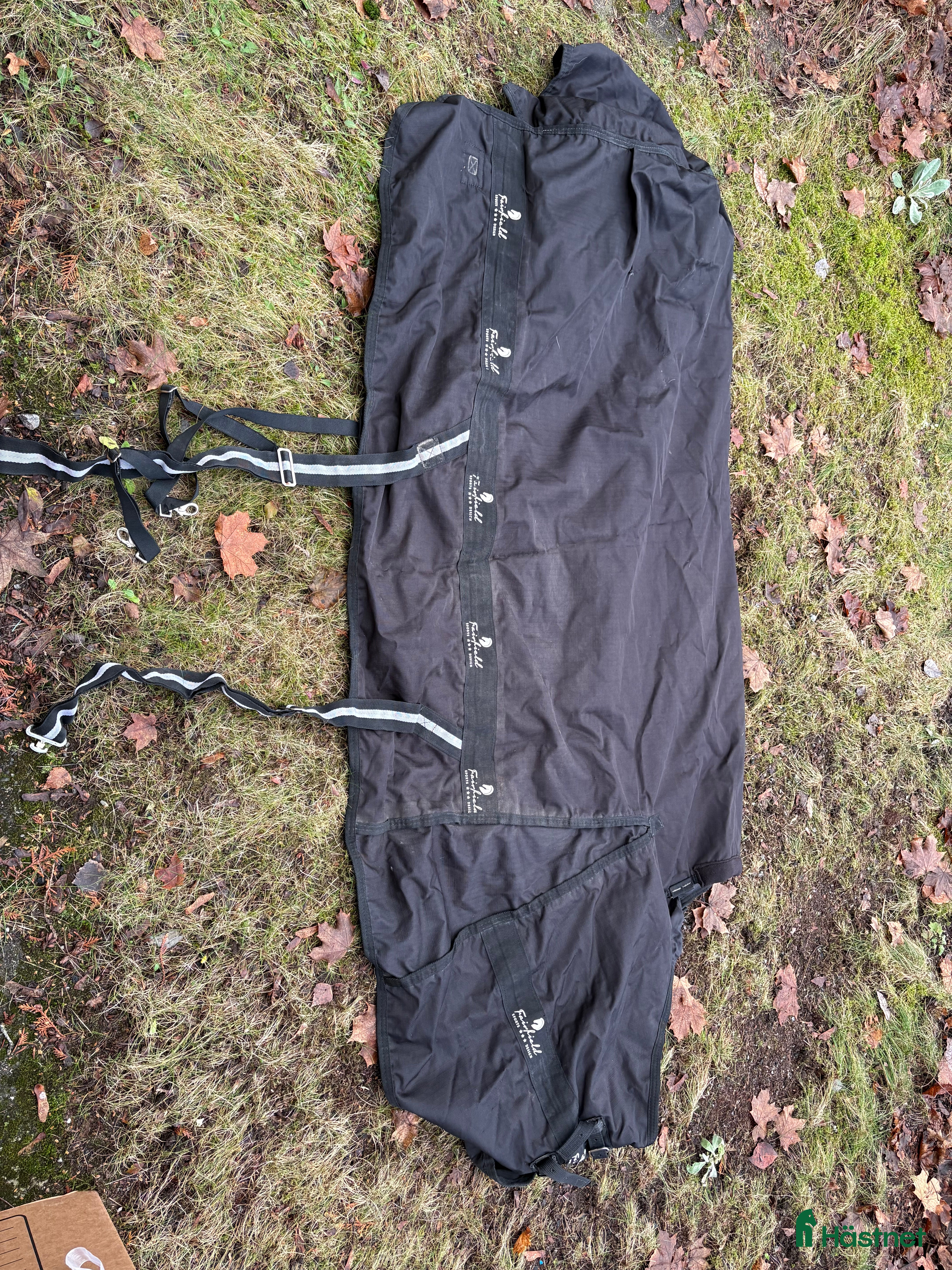 Täcken hästutrustning till salu: Begagnat täcke 100/200 g + hals i Huddinge - Annons 22