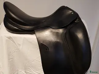 Sadlar hästutrustning Mkt fin Prestige Roma dressyrsadel! i Kungsbacka - Annons 23