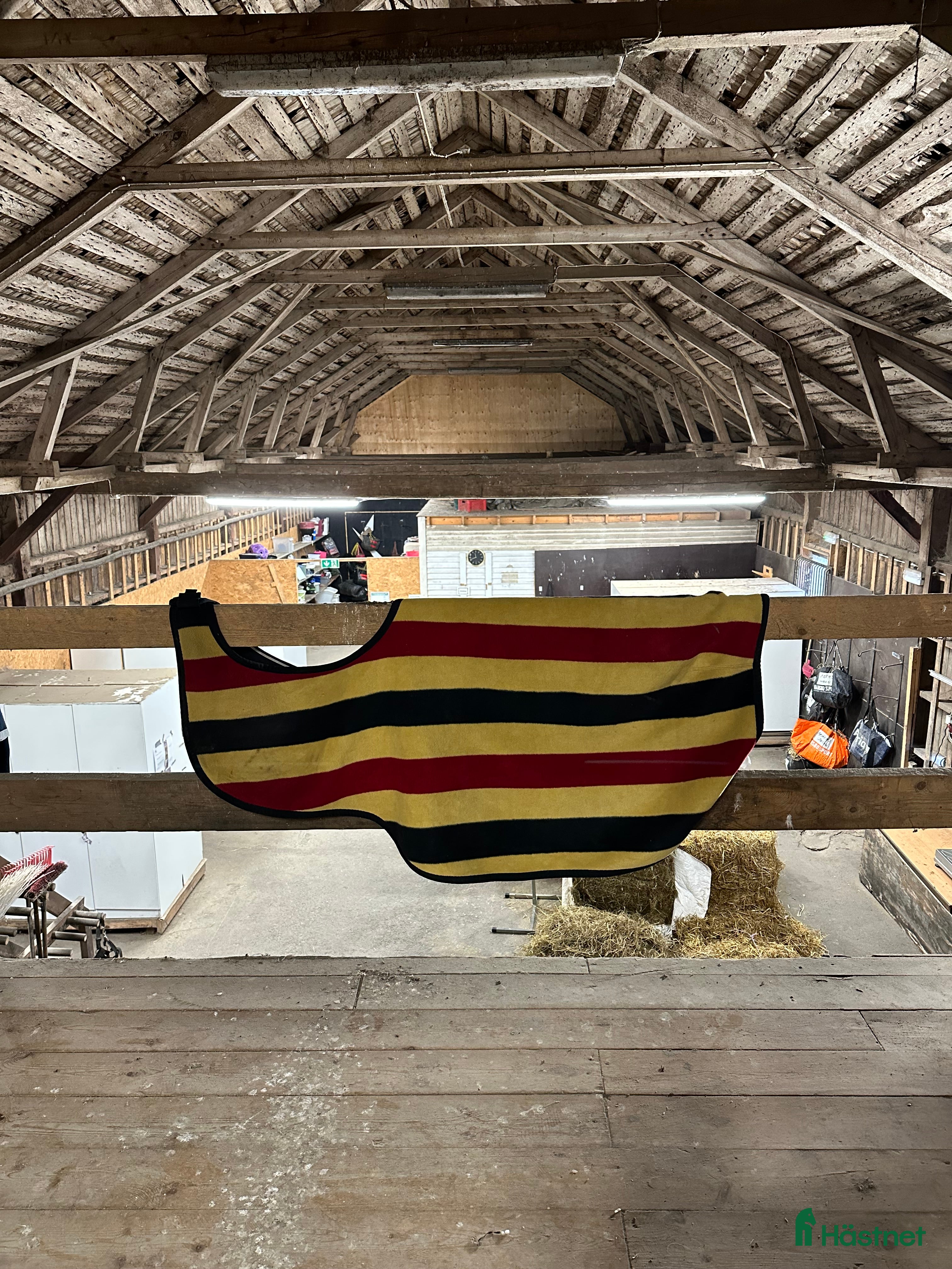 Täcken hästutrustning till salu: Newmarket horsewear ländtäcke i Järfälla - Annons 4