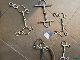 Bett hästutrustning till salu: Massa bett för bra pris i Lerum - Annons 4