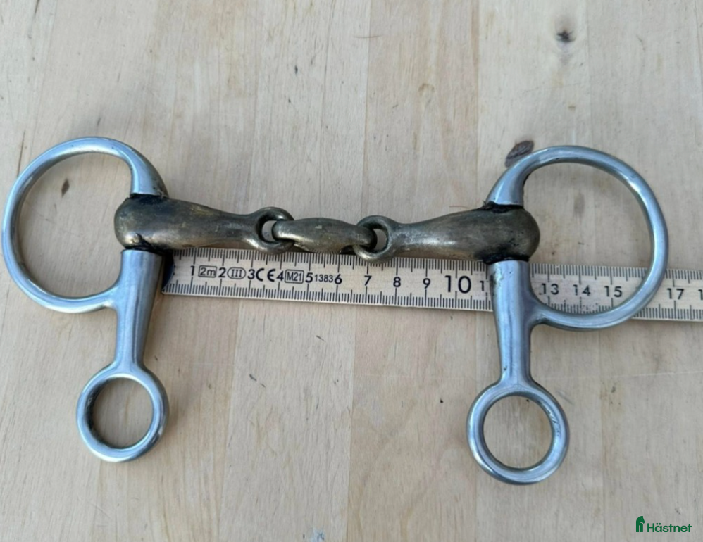 Bett hästutrustning till salu: Baucherbett 3-delat stl 11,0 i Söderköping - Annons 22