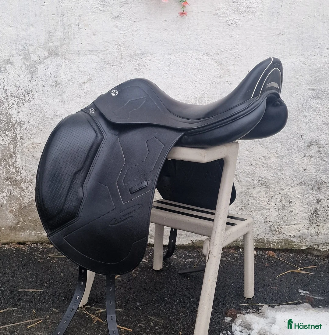 Sadlar hästutrustning till salu: Prestige X-Breath i Matfors - Annons 4