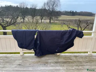 Täcken hästutrustning Lippo Basic med halstäcke - Annons 7