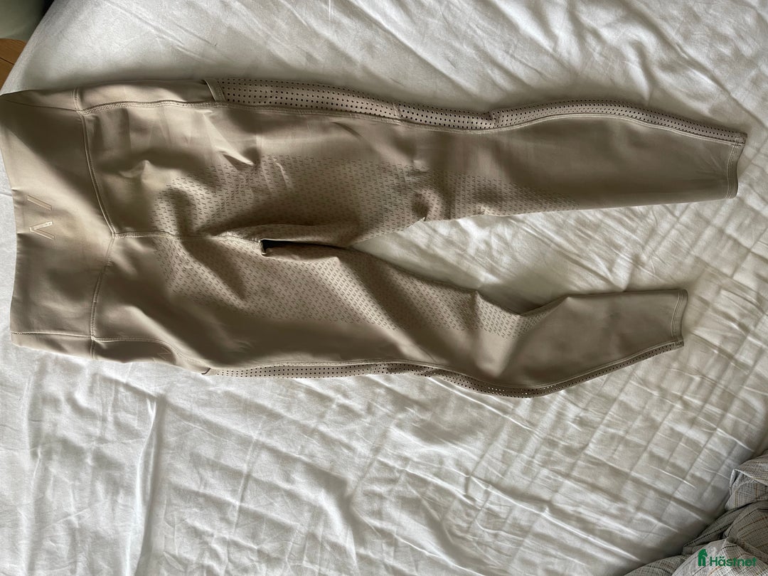 Ridbyxor ryttarutrustning till salu: All in equestrian  i Hästveda - Annons 1