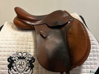 Sadlar hästutrustning till salu: Hoppsadel Cliff Barnsby 16" i Uppsala - Annons 16