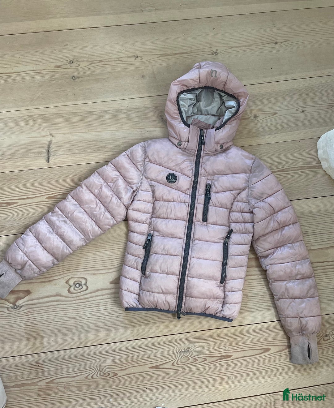 Jackor & Kavajer ryttarutrustning till salu: Uhip 355 Jacka i Tyresö - Annons 1