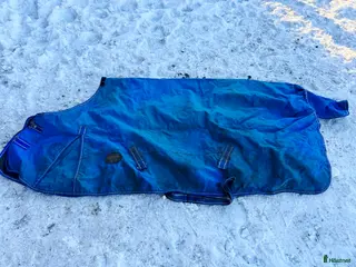 Täcken hästutrustning 50 grams regntäcke strl 155 - Annons 8