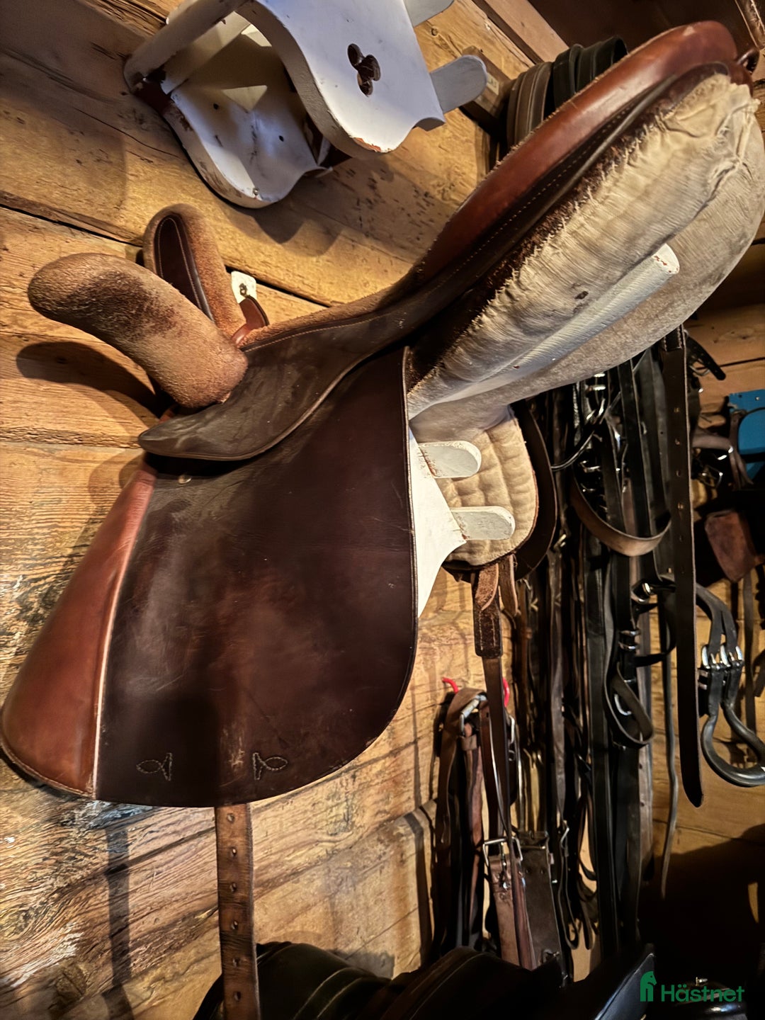 Sadlar hästutrustning till salu: Damsadel i Stockholm - Annons 2
