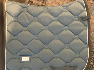 Schabrak & Vojlockar hästutrustning till salu: Nyskick, schabrak från Equestrian Stockholm i Västerås - Annons 3