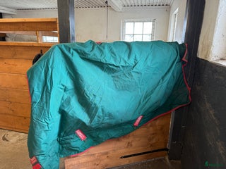 Täcken hästutrustning till salu: Rambo vintertäcke 145 cm i Gråbo - Annons 1