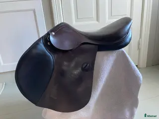 Sadlar hästutrustning Amerigo Vega hoppsadel i Nävlinge - Annons 2