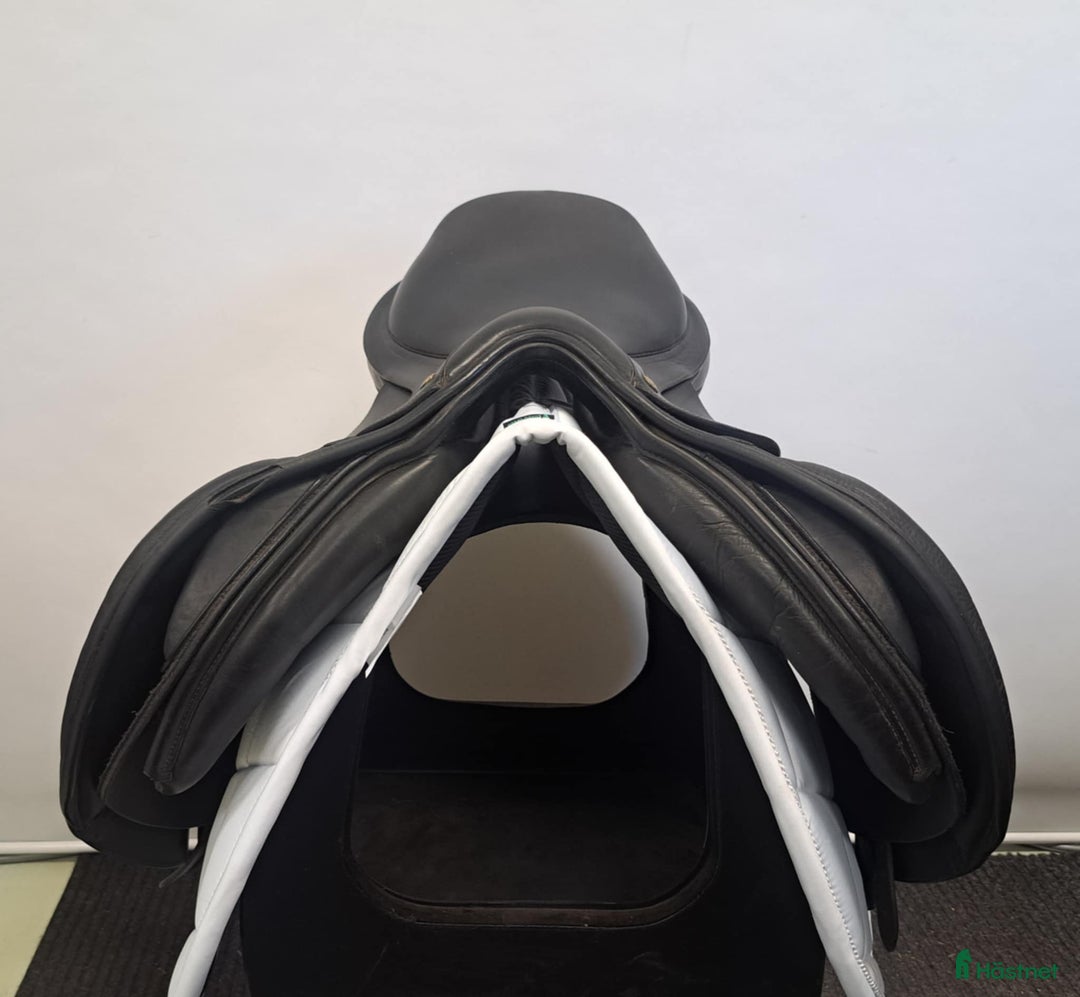 Sadlar hästutrustning till salu: Bates Elevation 17,5 i Färnäs - Annons 2