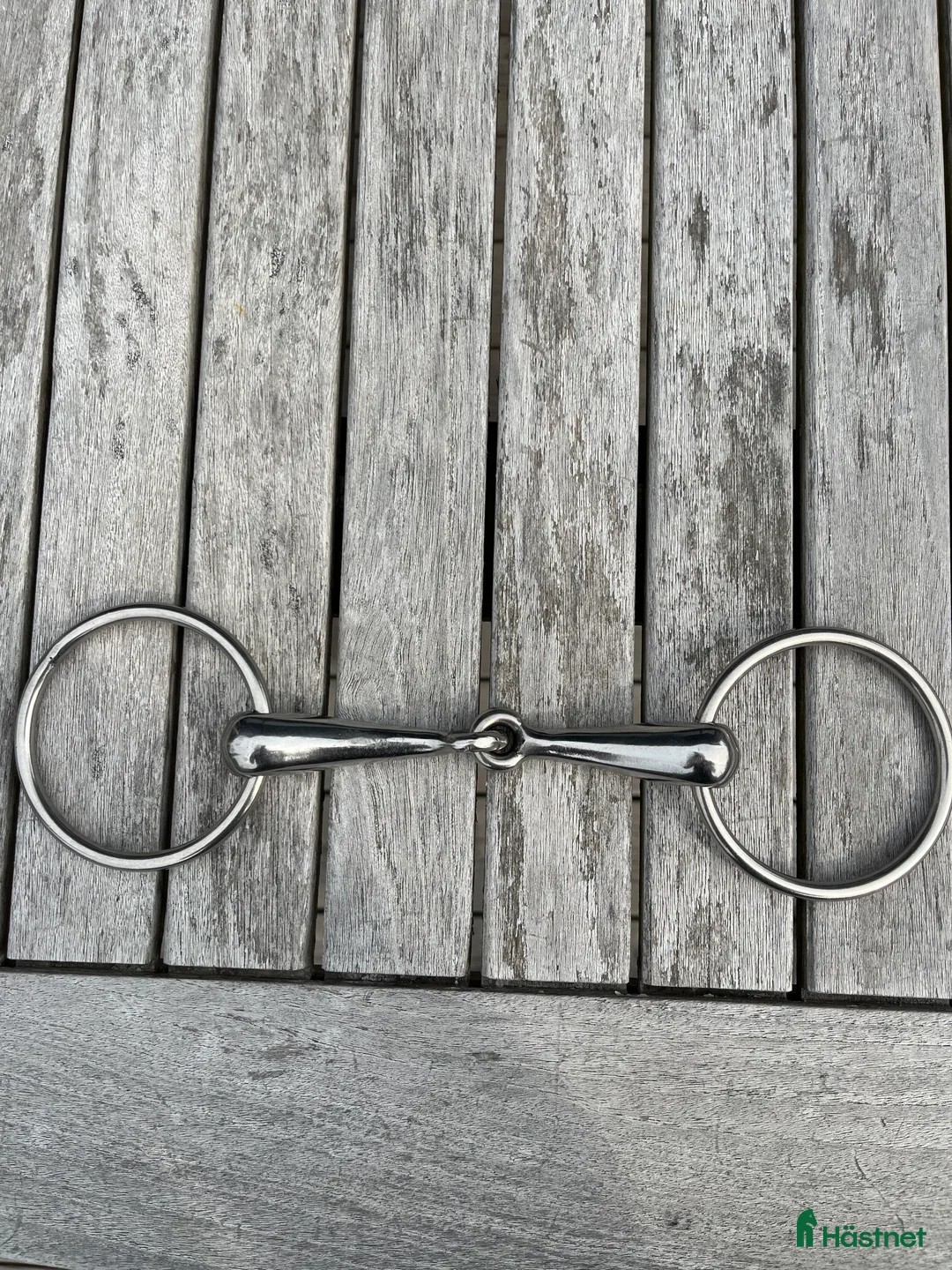 Bett hästutrustning till salu: Tvådelat bett i Halmstad - Annons 1