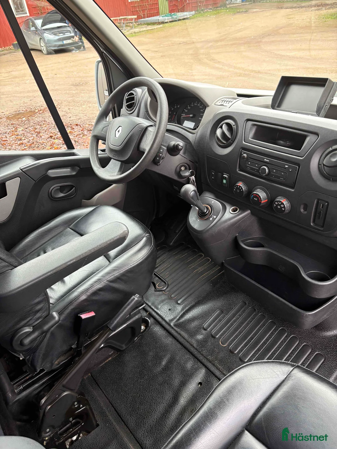 Hästlastbilar  fordon & transport till salu: Hästlastbil STX 5-sits/Stuteri/Automat/2016 i Helsingborg - Annons 2