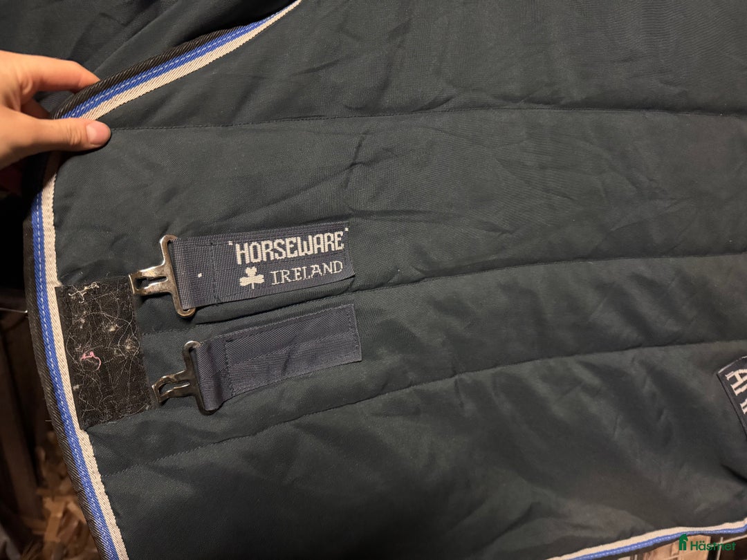 Täcken hästutrustning till salu: Horseware amigo 450g  i Järna - Annons 3